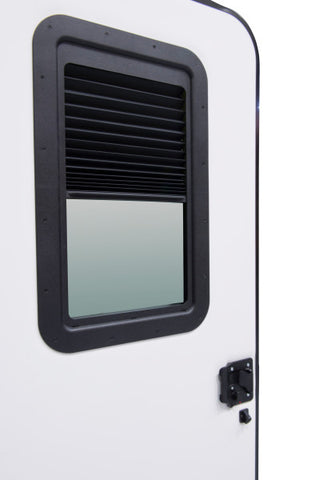 THIN SHADE INTEGRATED WINDOW