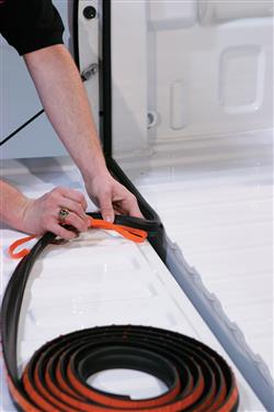 TRAILFX TFX90102 UNIV. TAILGATE SEAL 12-PA