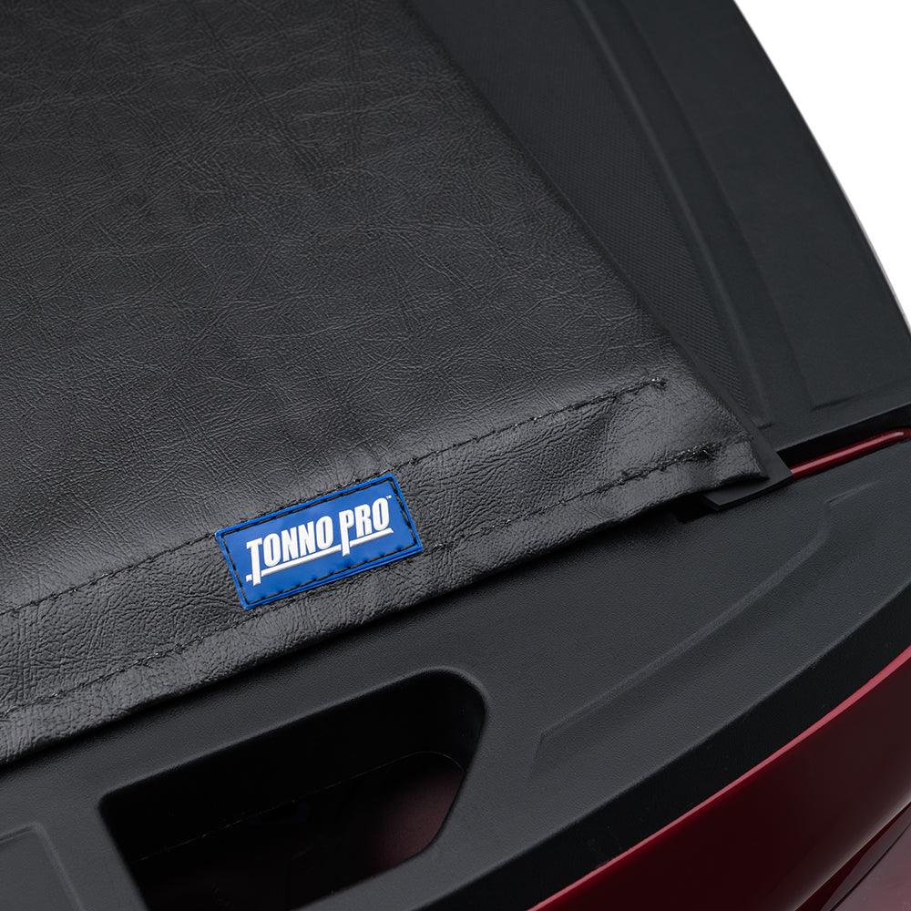 lo-roll_details_04badge.jpg